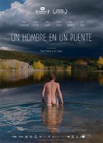 Un hombre en un puente